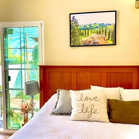 Sweet Tuscan Dreams-Private Entrance & Bathroom With Patio Los Angeles Eksteriør billede