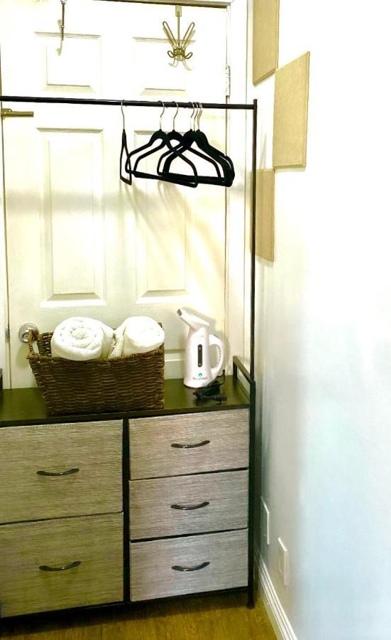 Sweet Tuscan Dreams-Private Entrance & Bathroom With Patio Los Angeles Eksteriør billede