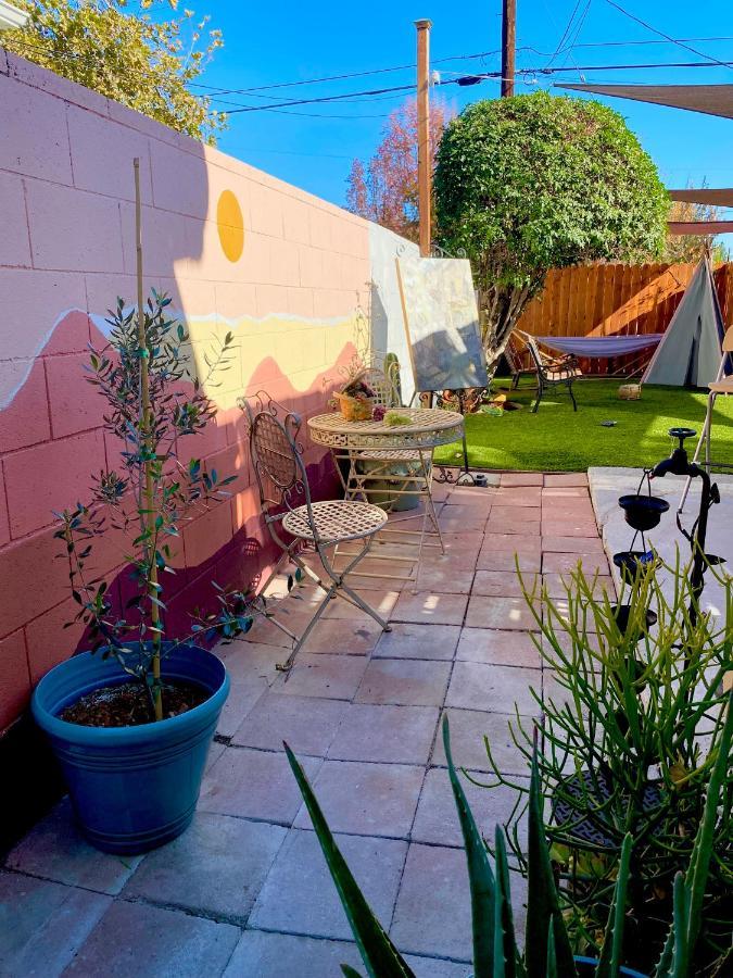 Sweet Tuscan Dreams-Private Entrance & Bathroom With Patio Los Angeles Eksteriør billede