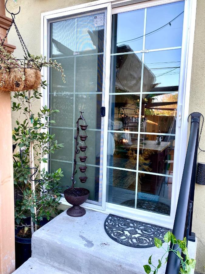 Sweet Tuscan Dreams-Private Entrance & Bathroom With Patio Los Angeles Eksteriør billede